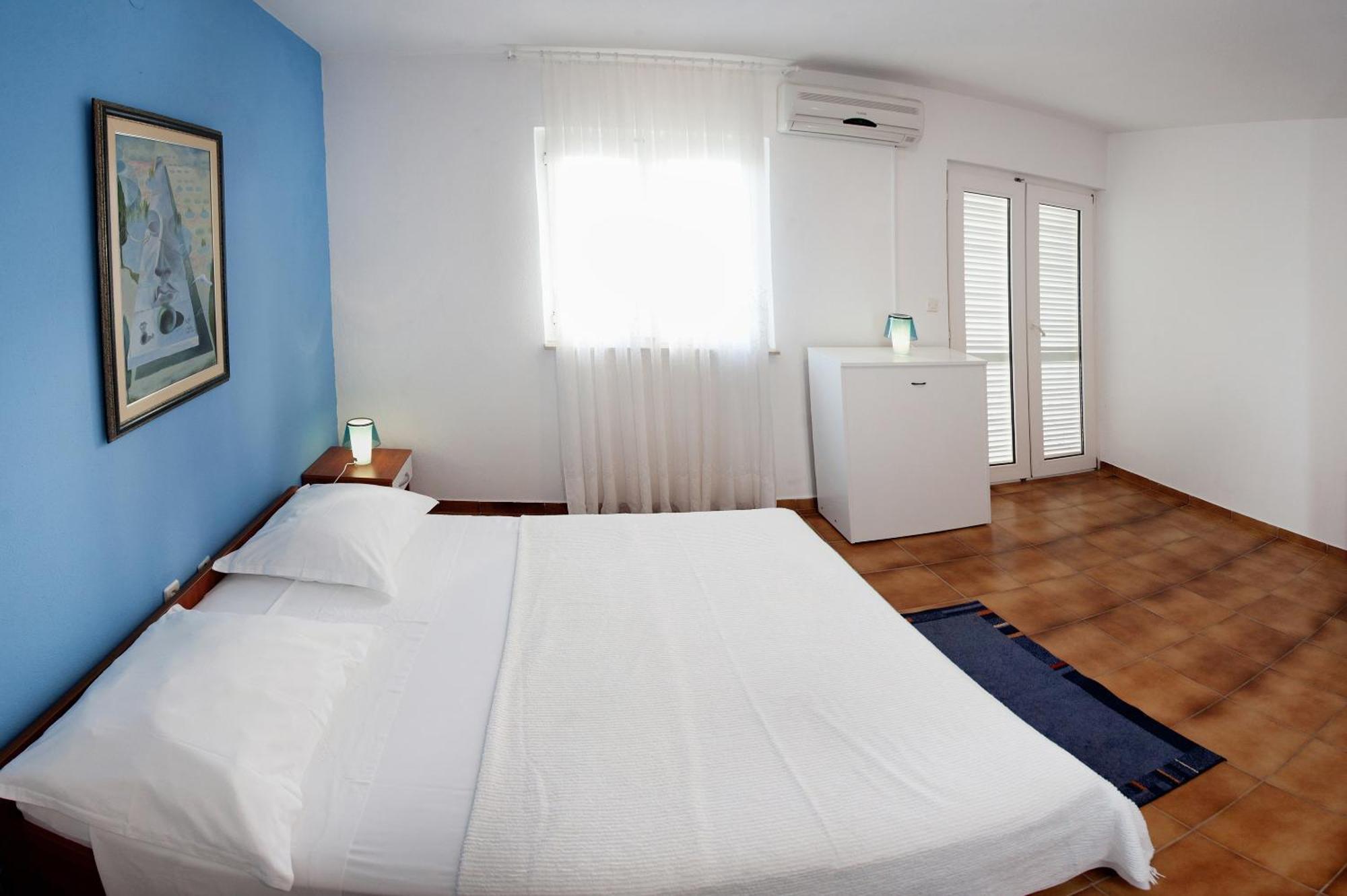 Apartments By The Sea Rastici, Ciovo - 2104 트로기르 객실 사진